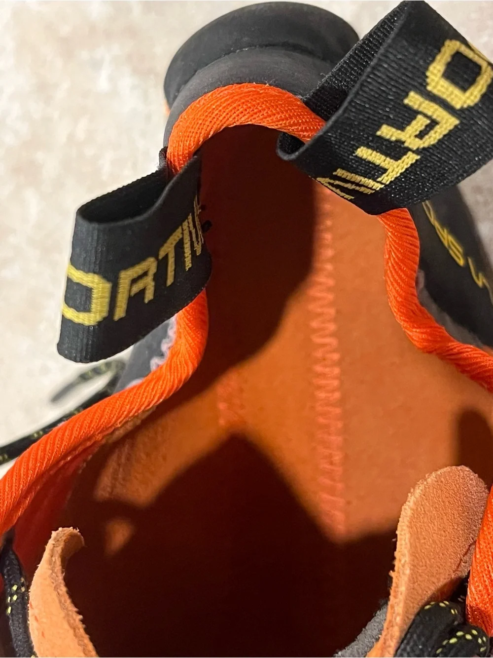 La Sportiva Tarantulace Rock Climbing Shoes Mens Size 10 EU 43 Orange Leather